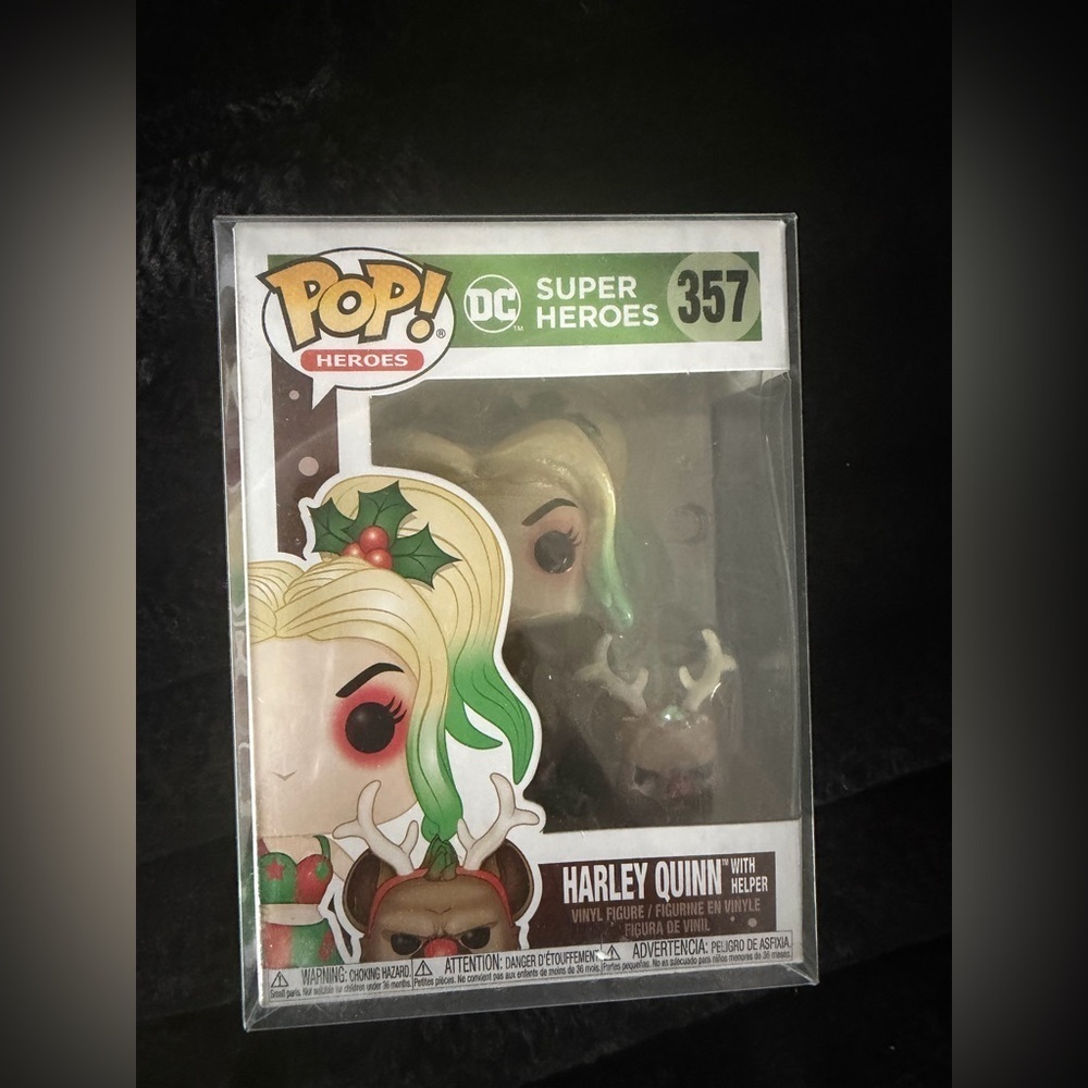 NEW Funko Pop! DC Super Heroes Holiday Harley Quinn with Helper vinyl figure 357